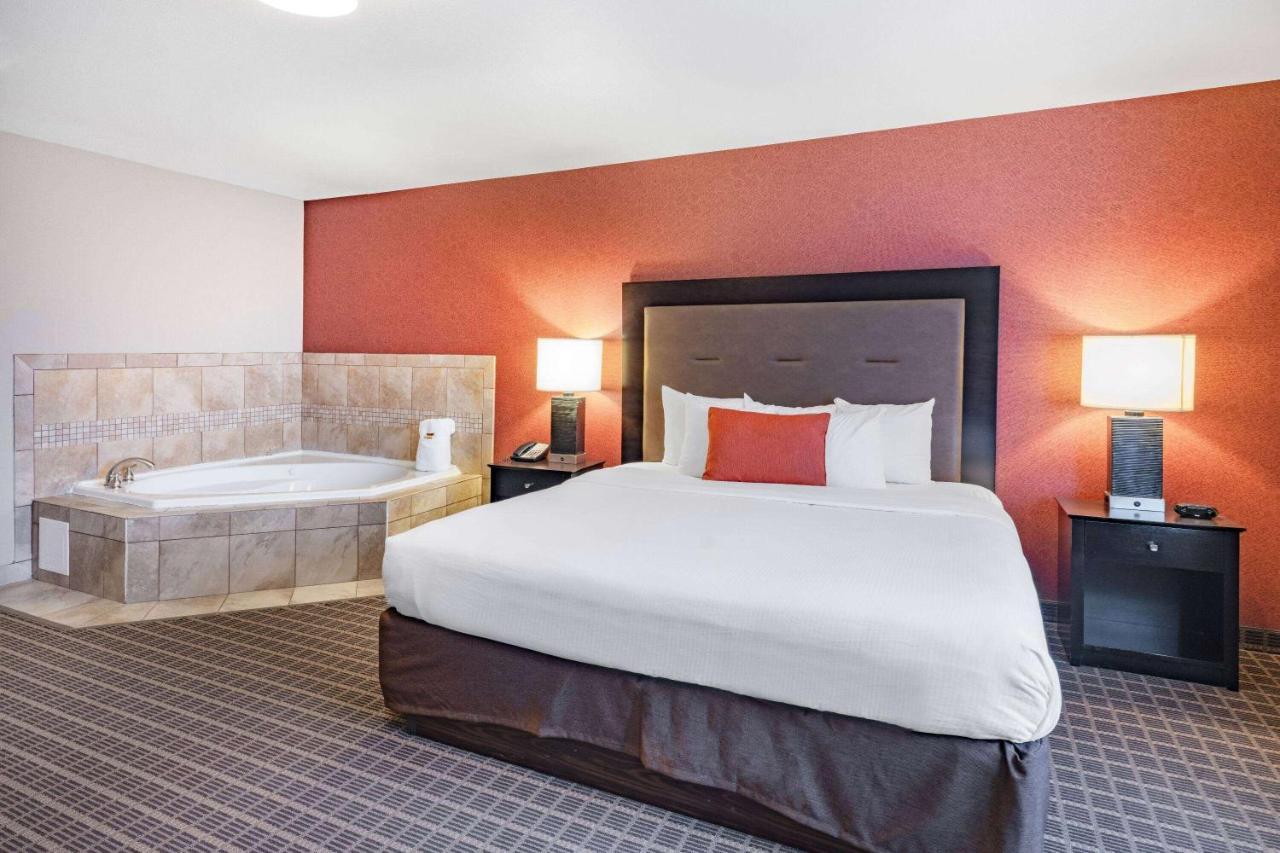 Hawthorn Extended Stay By Wyndham Dickinson Exterior foto